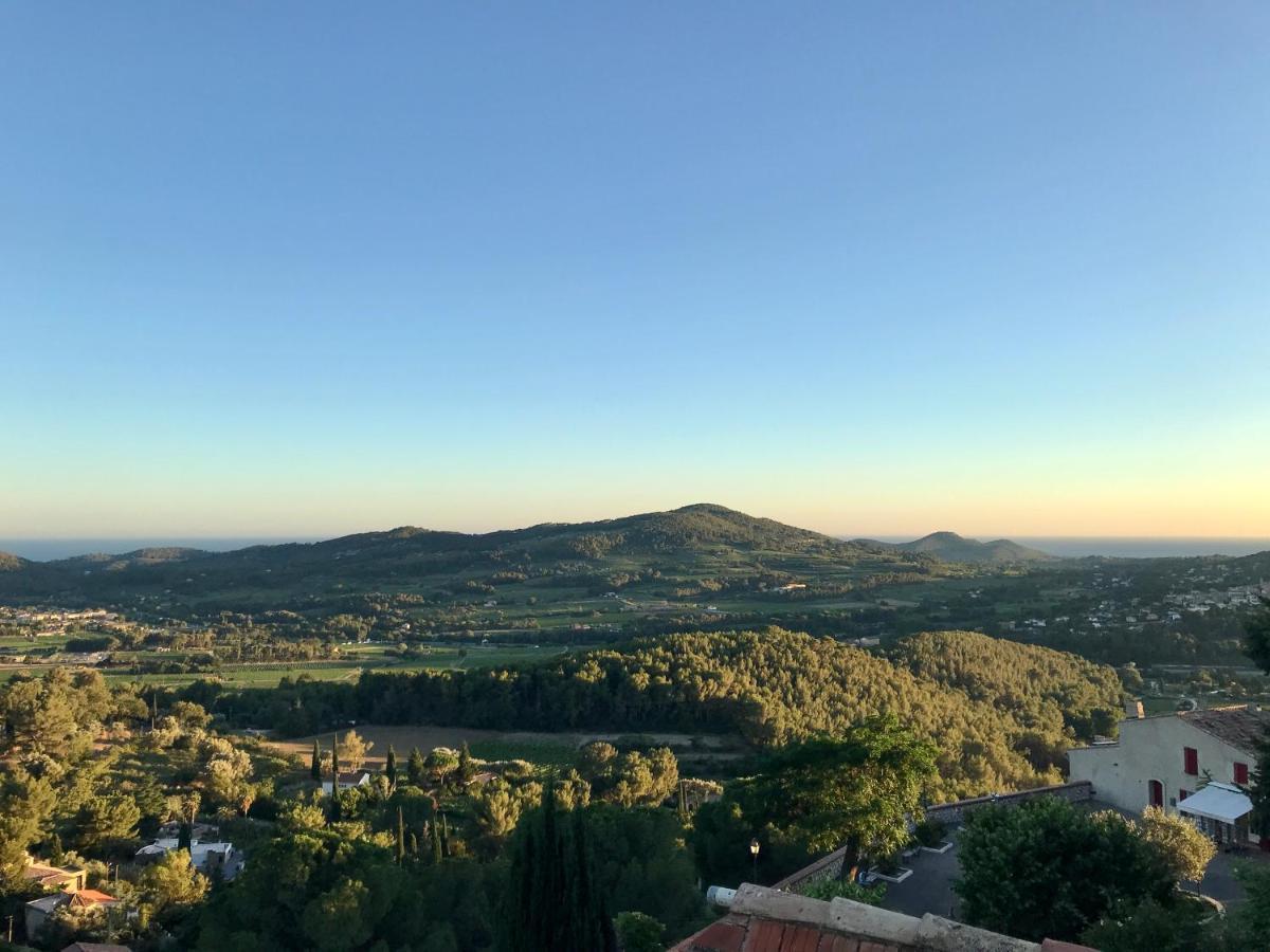 Studio De Charme Avec Grande Terrasse Vue Mer Le Castellet  Dış mekan fotoğraf
