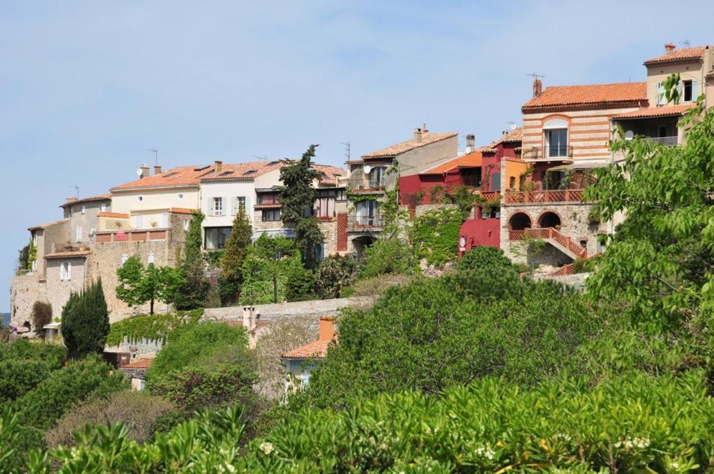 Studio De Charme Avec Grande Terrasse Vue Mer Le Castellet  Dış mekan fotoğraf